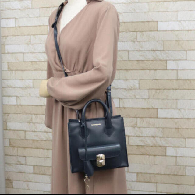 最新のデザイン BALENCIAGA バレンシアガ パドロック i9tmg.com.br