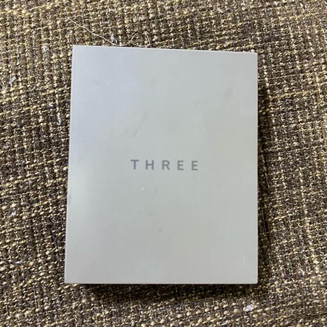 THREE(スリー)のTHREE シマリンググローデュオ 01 コスメ/美容のベースメイク/化粧品(ファンデーション)の商品写真