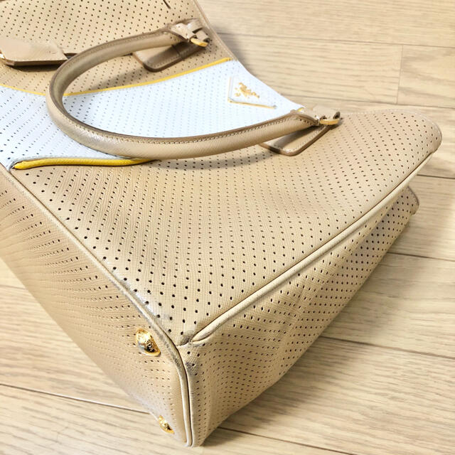 美品✨PRADA ショルダーバッグ サフィアーノ パンチング ピンク