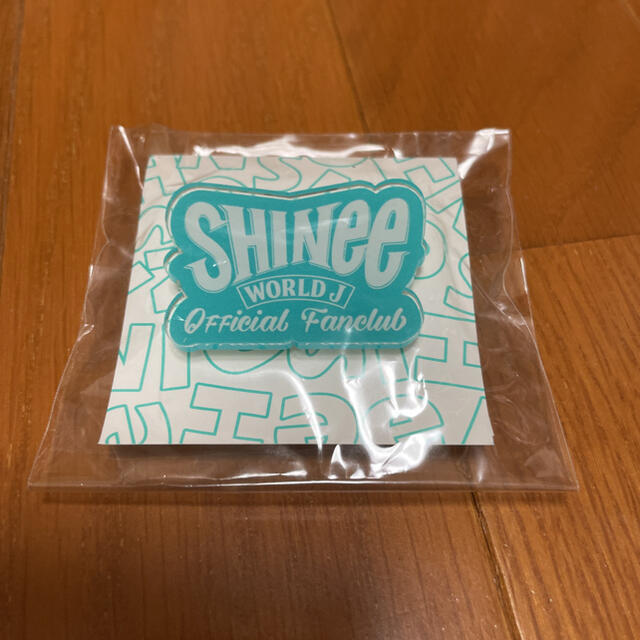 SHINee(シャイニー)のSHINee ピンバッジ エンタメ/ホビーのCD(K-POP/アジア)の商品写真