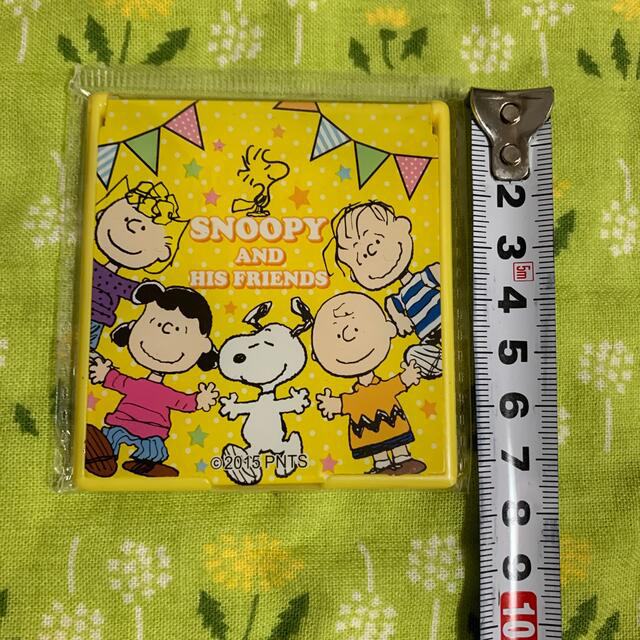 SNOOPY(スヌーピー)のスヌーピー  コンパクトミラー　SNOOPY コスメ/美容のコスメ/美容 その他(その他)の商品写真