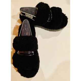 アグ(UGG)のugg サンダル 黒色(サンダル)