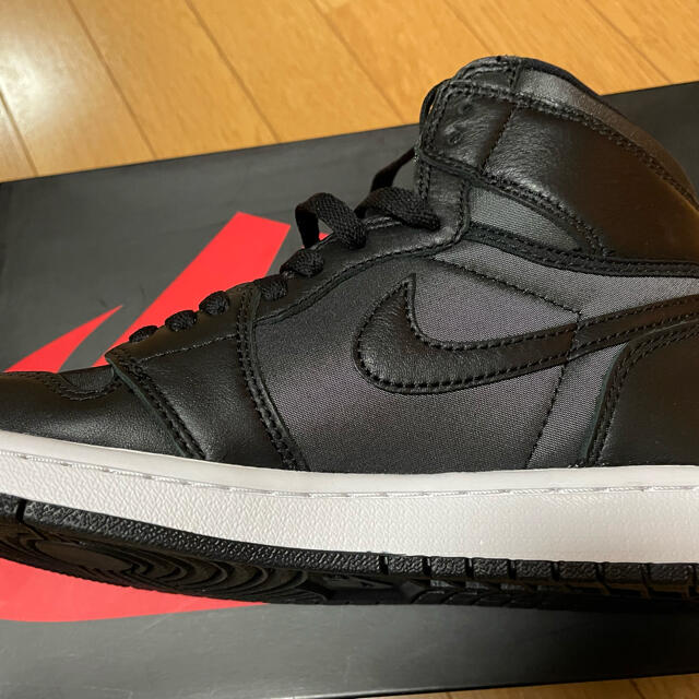 NIKE エアジョーダン１high ブラックサテン