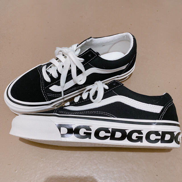 COMME des GARCONS(コムデギャルソン)のAYKME39様専用 CDG x VANS OLD SKOOL LX レディースの靴/シューズ(スニーカー)の商品写真