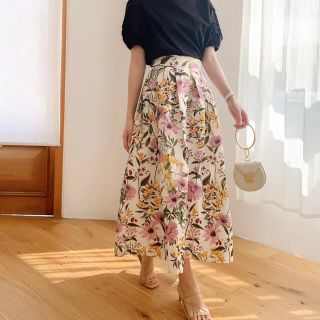 リランドチュール(Rirandture)のeneu…flower tuck skirt(ロングスカート)