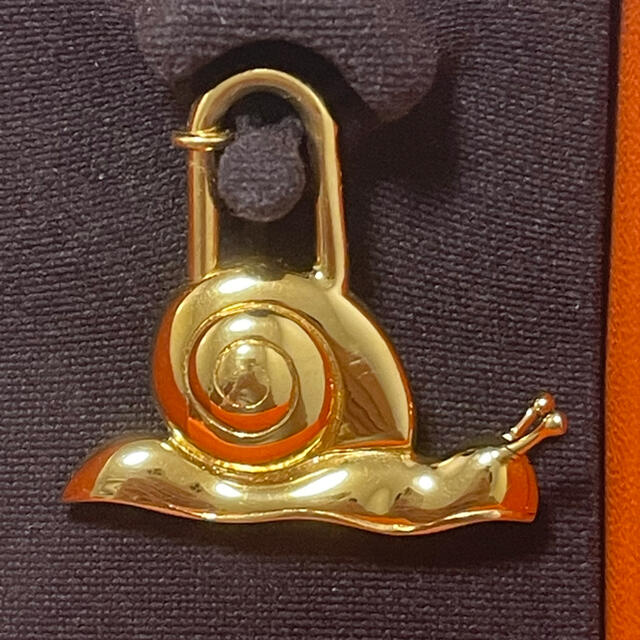 Hermes - 超レア エルメス カデナ 年間テーマ カタツムリ ゴールドの