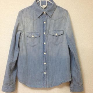 フォーエバートゥエンティーワン(FOREVER 21)のデニムシャツ(シャツ/ブラウス(長袖/七分))