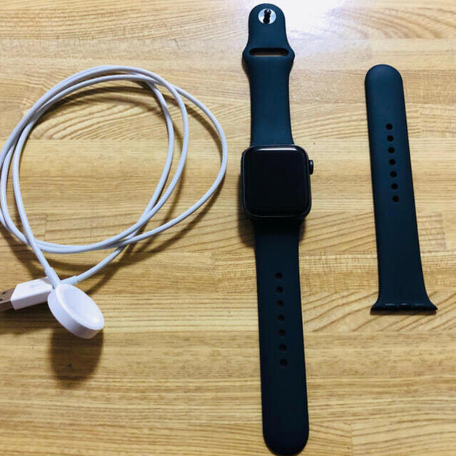 Apple Watch(アップルウォッチ)のぺんぺん歩く専用　AppleWatchSeries6アクティーベションロックあり スマホ/家電/カメラのスマートフォン/携帯電話(スマートフォン本体)の商品写真