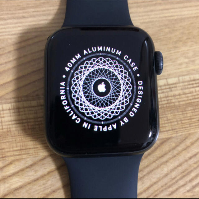 Apple Watch(アップルウォッチ)のぺんぺん歩く専用　AppleWatchSeries6アクティーベションロックあり スマホ/家電/カメラのスマートフォン/携帯電話(スマートフォン本体)の商品写真