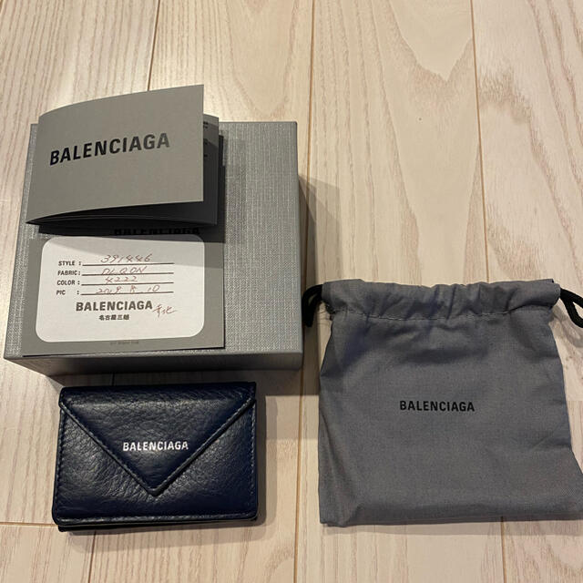 【大人気！！】BALENCIAGA三つ折り財布