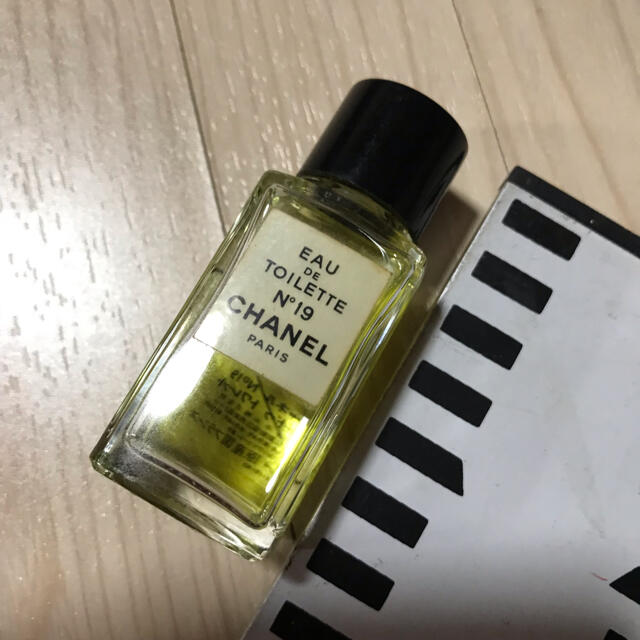 CHANEL(シャネル)のCHANEL シャネル 19番　香水 コスメ/美容の香水(香水(女性用))の商品写真