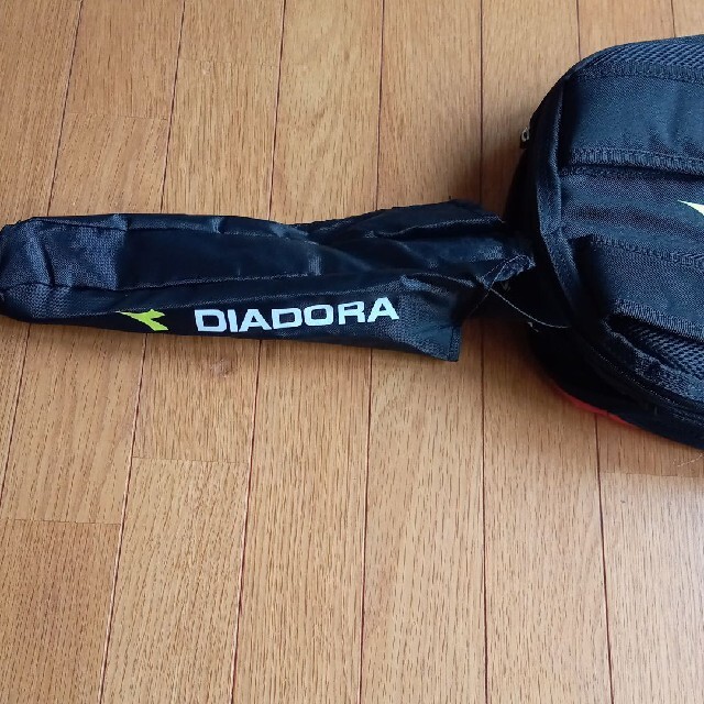 DIADORA(ディアドラ)のDIADORA テニスバッグ リュックサック　Char 様専用 スポーツ/アウトドアのテニス(バッグ)の商品写真