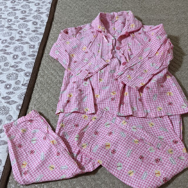 パジャマ　120cm キッズ/ベビー/マタニティのキッズ服女の子用(90cm~)(パジャマ)の商品写真