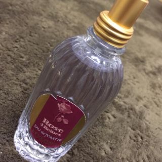 ロクシタン(L'OCCITANE)のROSE 4 REINES 香水(香水(女性用))