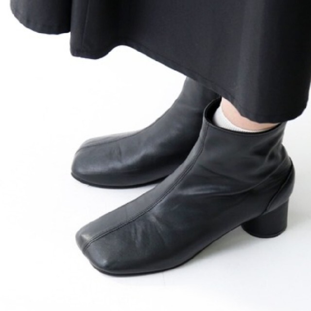 メゾンラフィット ショートブーツ レディースの靴/シューズ(ブーツ)の商品写真