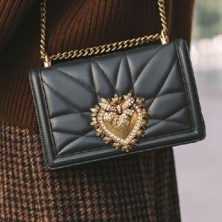 ドルチェアンドガッバーナ(DOLCE&GABBANA)の【ドルチェ&ガッバーナ】ディヴォーションバッグ 黒 Mサイズ(ショルダーバッグ)