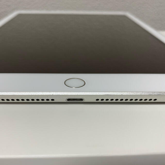 iPad 第6世代 32GB Wi-Fi＋セルラー モデル シルバー