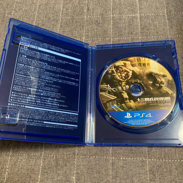 PlayStation4(プレイステーション4)の十三機兵防衛圏 PS4 エンタメ/ホビーのゲームソフト/ゲーム機本体(家庭用ゲームソフト)の商品写真