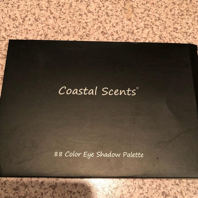 Coastal Scents(コースタルセンツ)の　コースタルセンツ　88色アイシャドウパレット コスメ/美容のベースメイク/化粧品(アイシャドウ)の商品写真