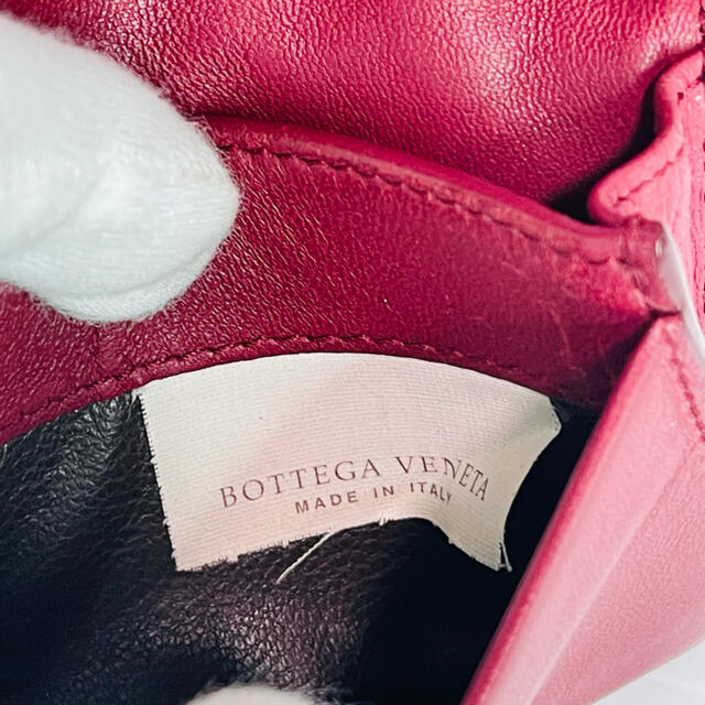 Bottega Veneta(ボッテガヴェネタ)の(良品！)ボッテガヴェネタ 名刺入れ カードケース　ボルドー レディースのファッション小物(名刺入れ/定期入れ)の商品写真