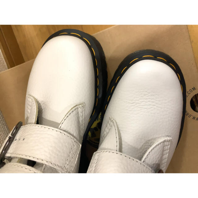 Dr.Martens DEVON HEART UK4 WHITE 5