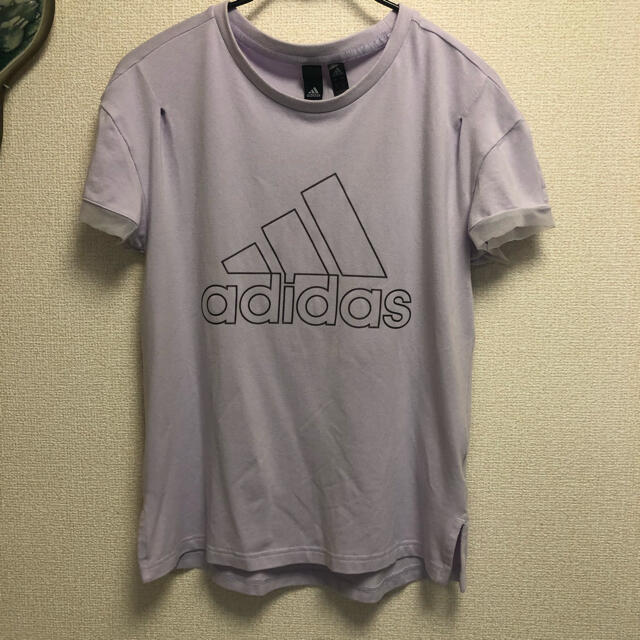 adidas(アディダス)のadidas  アディダス　パープル色　Ｔシャツ　Mサイズ レディースのトップス(Tシャツ(半袖/袖なし))の商品写真
