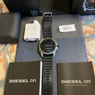 ディーゼル(DIESEL)のディーゼル　スマートウォッチ　　バク様　専用(腕時計(デジタル))