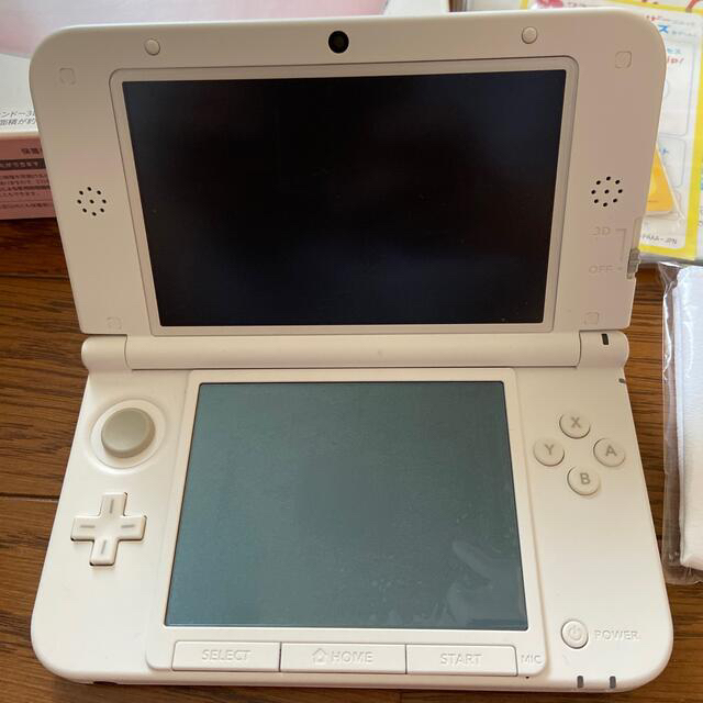 任天堂(ニンテンドウ)のNintendo 3DS  LL 本体ピンク/ホワイト エンタメ/ホビーのゲームソフト/ゲーム機本体(携帯用ゲーム機本体)の商品写真