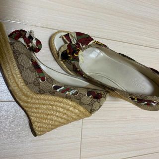 グッチ(GUCCI)のムーラン様専用(サンダル)
