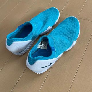 ナイキ(NIKE)のNIKE 軽量スニーカー　値下げ(スニーカー)