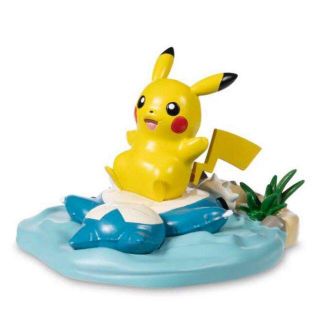 海外ポケモンセンター限定　ヒトカゲ川下りフィギュア　リラクシングリバーシリーズ