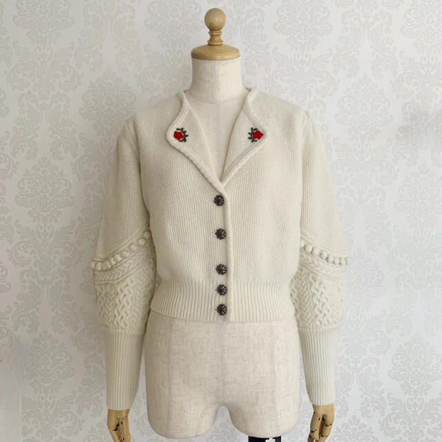 Verybrain Flower Embroidered Cardigan 2