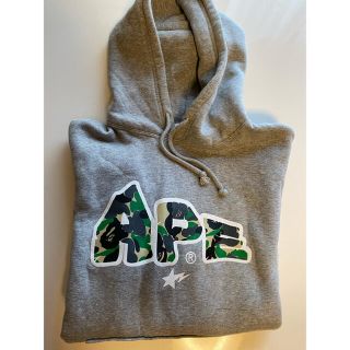 アベイシングエイプ(A BATHING APE)のAPE(パーカー)