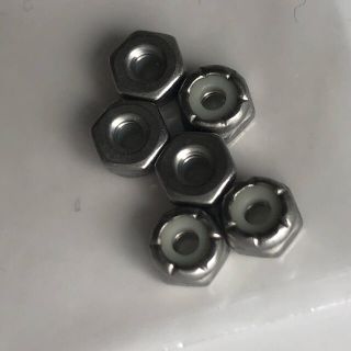 ハーレーダビッドソン(Harley Davidson)の六角ロックナット 高さ3.6mm 幅6mm 4#-40 入り数６個(その他)