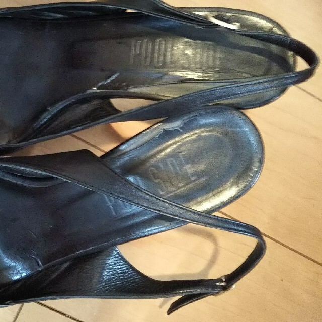 POOL SIDE(プールサイド)の POOL SIDE 黒 パンプス 23.5㎝ レディースの靴/シューズ(ハイヒール/パンプス)の商品写真
