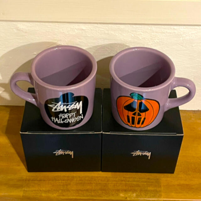 STUSSY(ステューシー)のレア新品　STUSSY ハロウィン　マグカップ　2個セット インテリア/住まい/日用品のキッチン/食器(食器)の商品写真