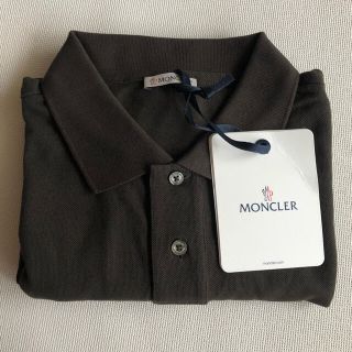 モンクレール(MONCLER)のLサイズ モンクレール　ポロシャツ メンズ  バックプリント　カーキ(ポロシャツ)