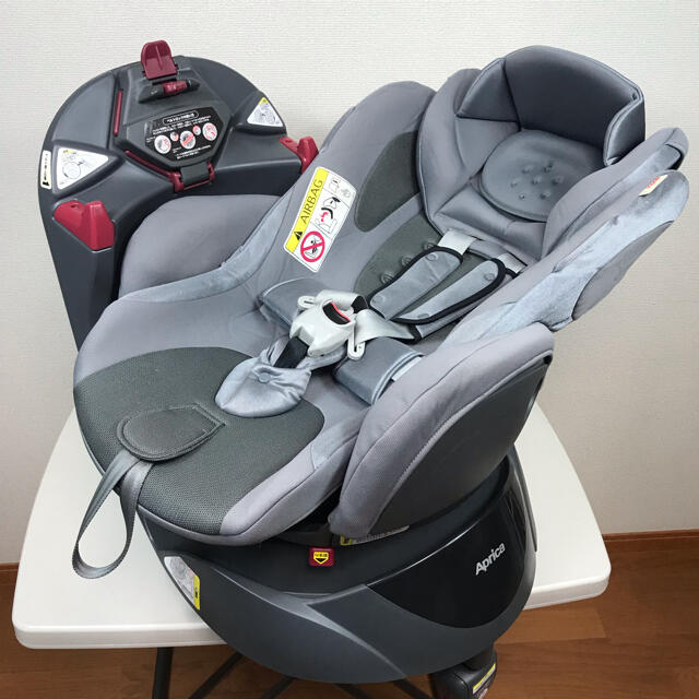 美品】 平らなベッド型 シートベルト固定 新生児OK ディアターンプラス