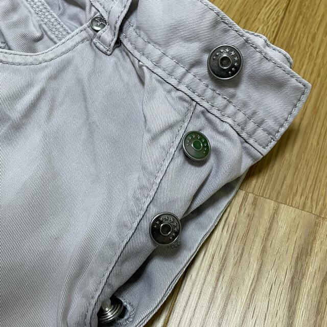 H&M(エイチアンドエム)の秋冬おすすめ　H&Mメンズ長ズボン　男性パンツです メンズのパンツ(デニム/ジーンズ)の商品写真
