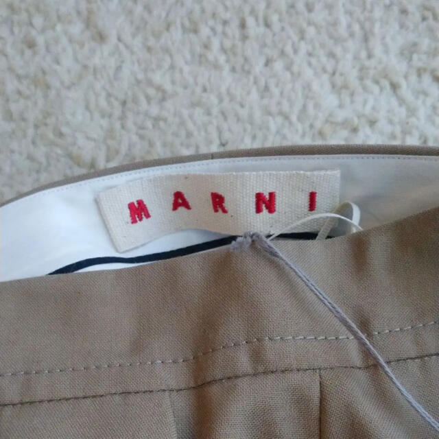 Marni(マルニ)のMARNI マルニ フレアパンツ ベージュ タグ付き新品未使用品 ウール 定番 レディースのパンツ(その他)の商品写真
