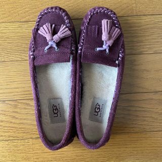 アグ(UGG)の【くんちSHOP様】UGG モカシン　パープル(スリッポン/モカシン)