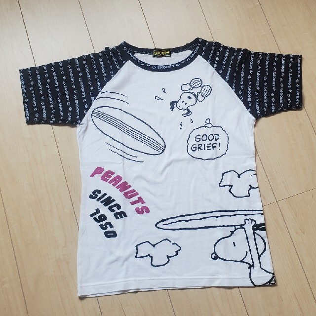 PEANUTS(ピーナッツ)の削除予定　No.500　スヌーピー柄Tシャツ２枚 キッズ/ベビー/マタニティのキッズ服女の子用(90cm~)(Tシャツ/カットソー)の商品写真