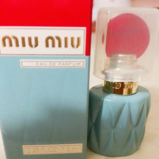 ミュウミュウ(miumiu)のミュウミュウ♡ミニ香水(香水(女性用))