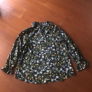 ダブルクローゼット(w closet)のブラウス(シャツ/ブラウス(長袖/七分))