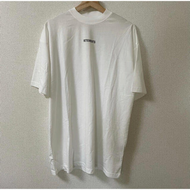T 新品正規品 21SS VETEMENTS Logo Patch Tee Tシャツ+カットソー(半袖+袖なし)
