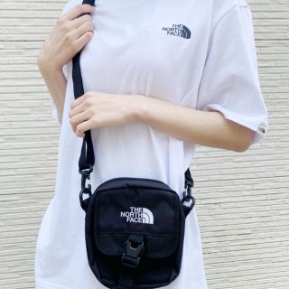 ザノースフェイス(THE NORTH FACE)の新品未使用　韓国正規品　ノースフェイス　ショルダーバッグ　クロスバッグ　男女兼用(ショルダーバッグ)