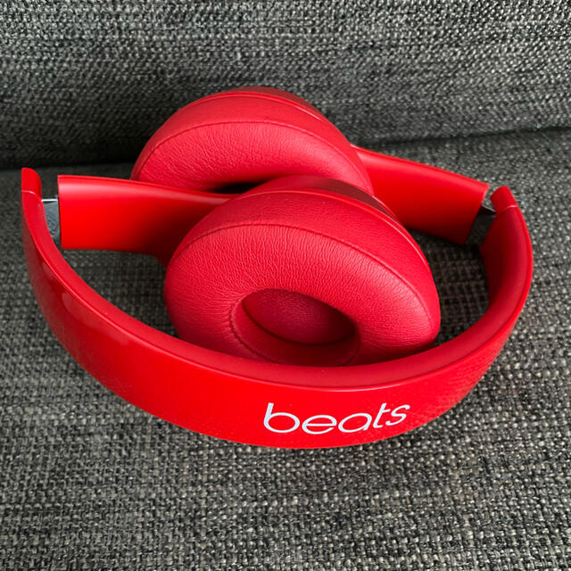 Beats by Dr Dre(ビーツバイドクタードレ)のBeats by Dr Dre SOLO2 WIRELESS RED スマホ/家電/カメラのオーディオ機器(ヘッドフォン/イヤフォン)の商品写真