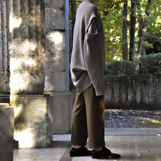 SUNSEA(サンシー)のYOKE / CUT-OFF 1TUCK WIDE TROUSERS / M メンズのパンツ(スラックス)の商品写真