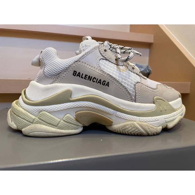 Balenciaga(バレンシアガ)のバレンシアガ トリプルエス ホワイト レディースの靴/シューズ(スニーカー)の商品写真