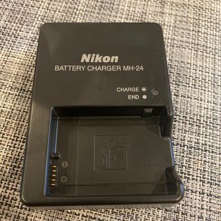 ニコン(Nikon)のNikon バッテリーチャージャー　MH-24(バッテリー/充電器)